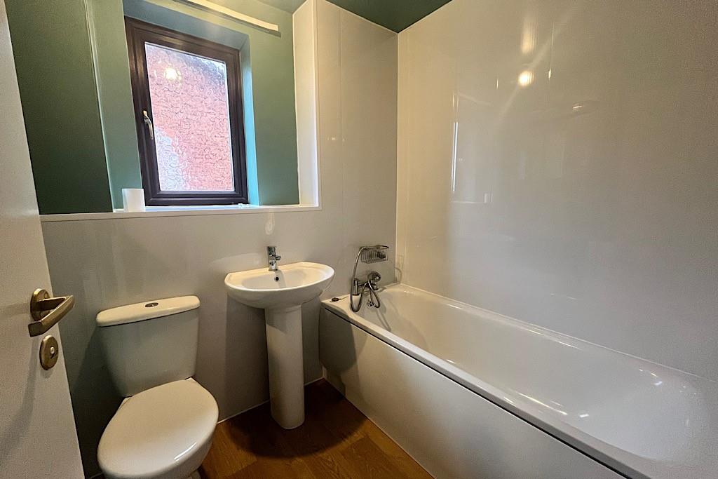 3 Millbrook Drive, Shrewsbury, SY4 4PQ To Let